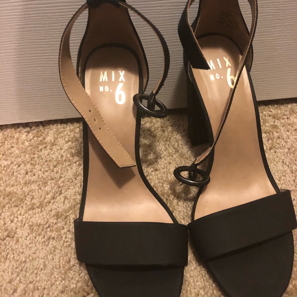 Matte black Heels